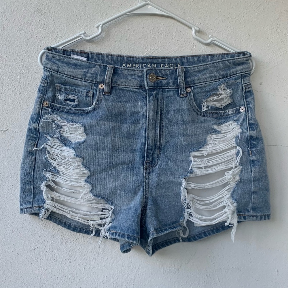 American Eagle High Rise Mom Short Jean Shorts 6 Comfort Waist Distressed